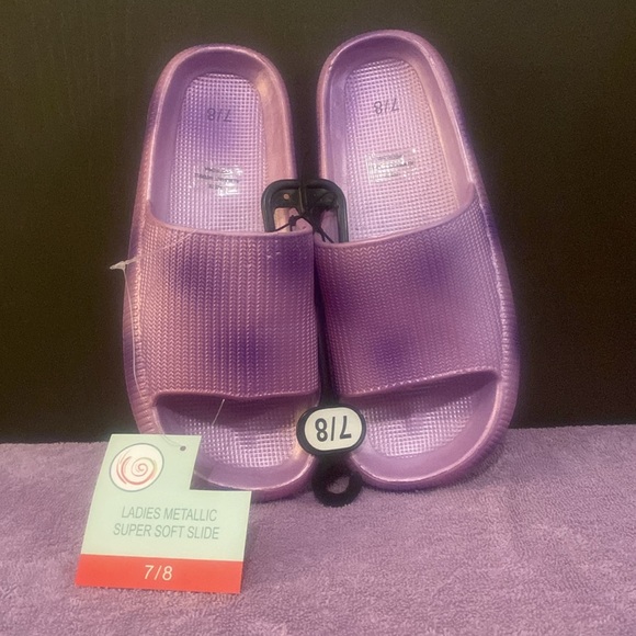 Metallic Slides - Picture 2 of 5